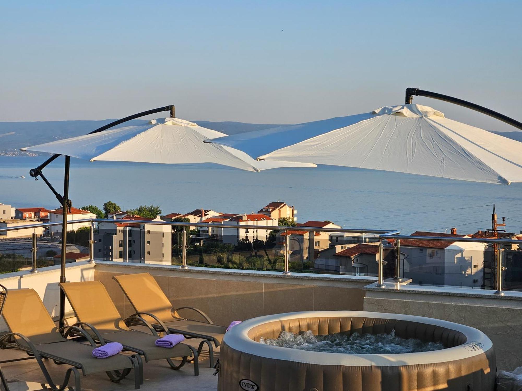 Modern With Jacuzzi, Beautiful Sea View, Near Split! 36a Villa