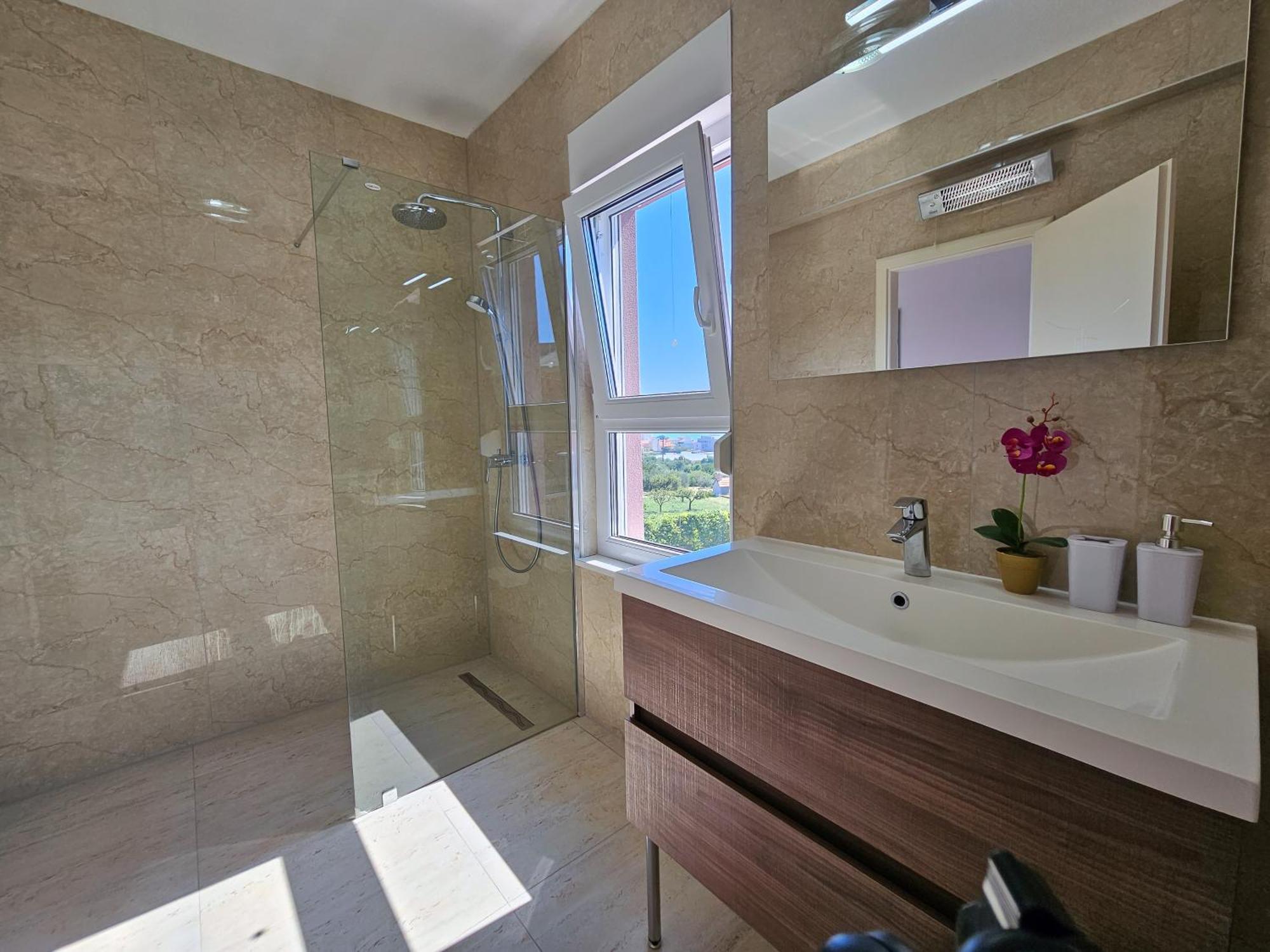 Modern With Jacuzzi, Beautiful Sea View, Near Split! 36a Villa Podstrana