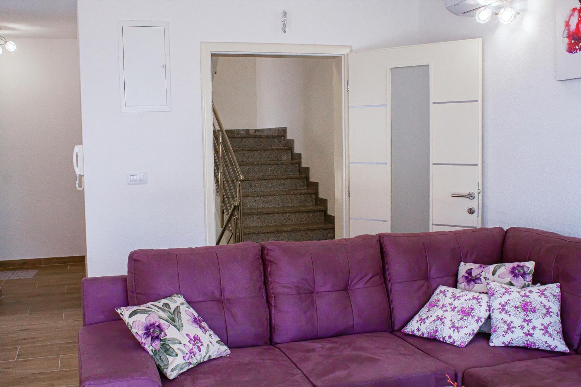 Modern With Jacuzzi, Beautiful Sea View, Near Split! 36a *